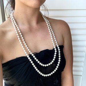 Faux pearl single strand necklace